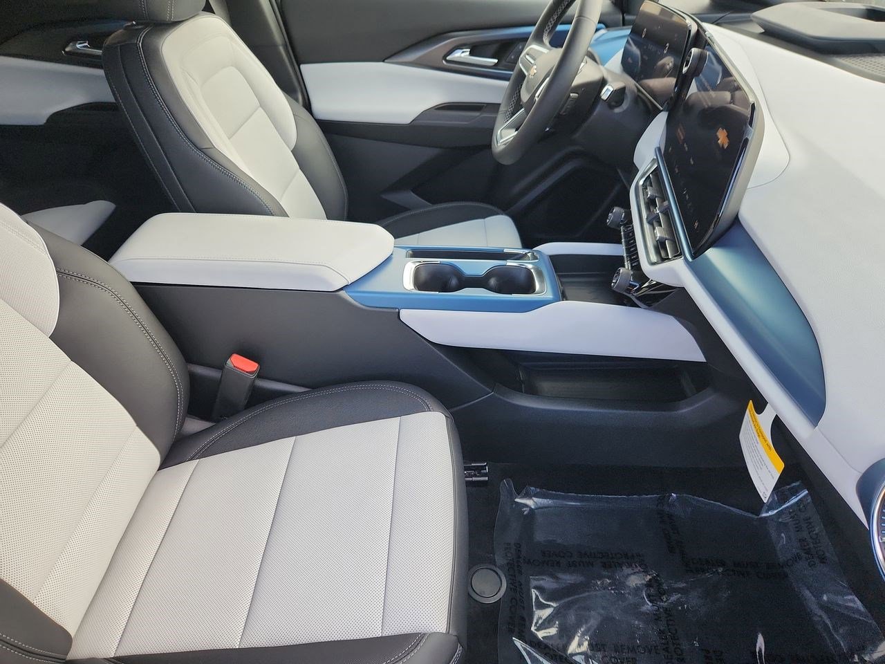 New 2026 Chevrolet Equinox EV LT image 31