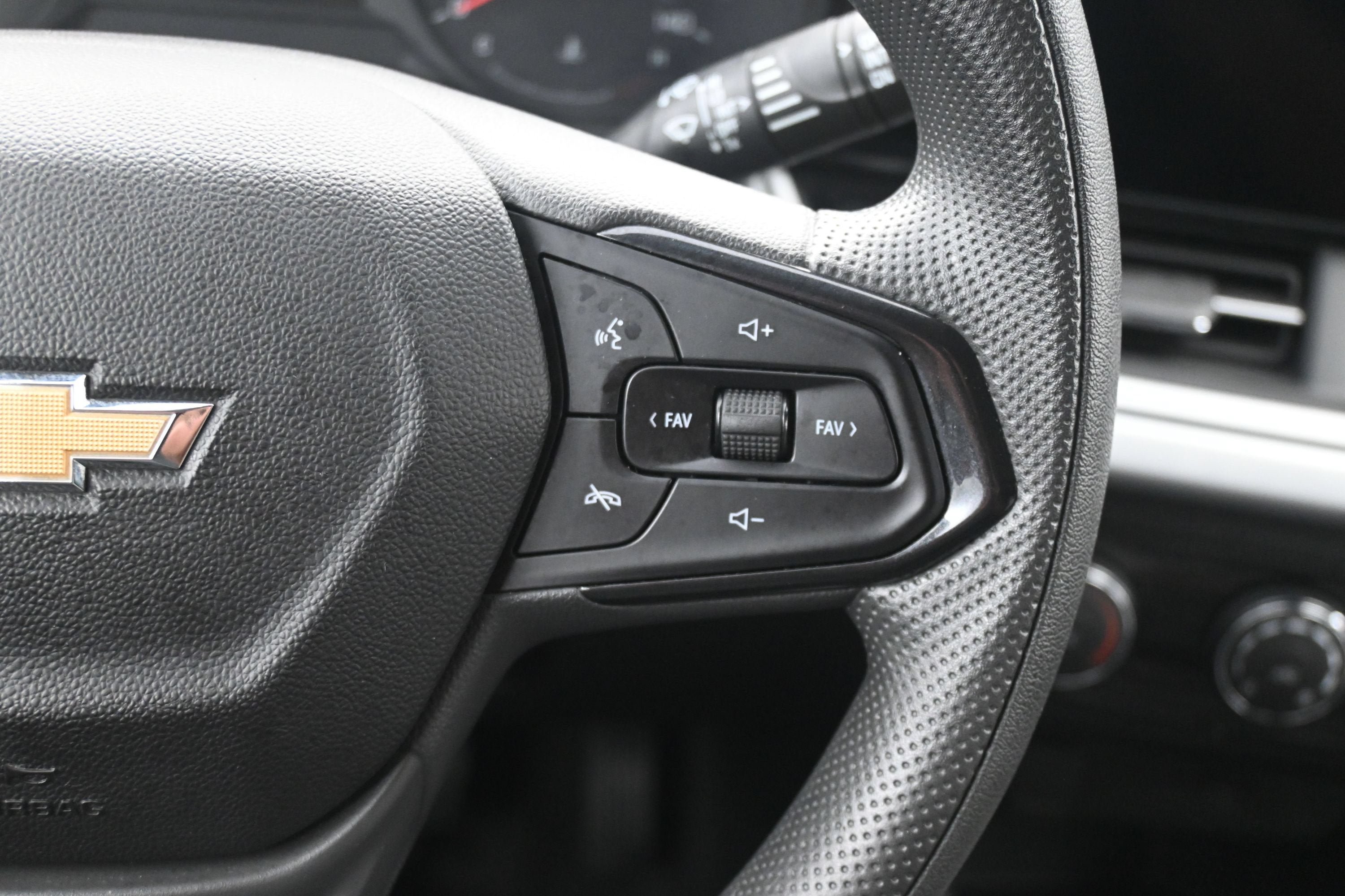 Certified 2024 Chevrolet Trax LS w/ Driver Confidence Package FWD image 10