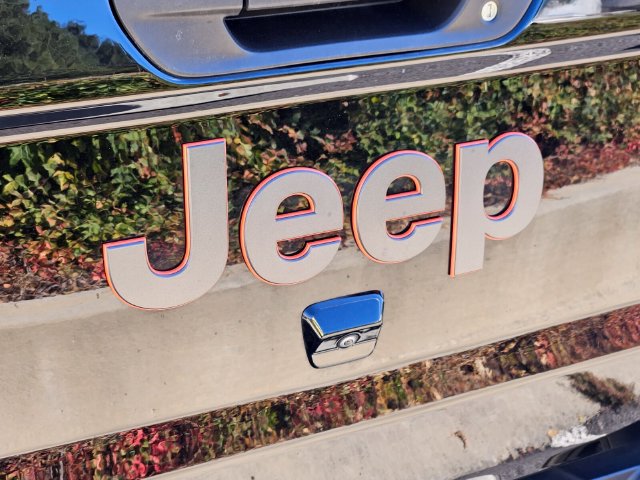 Used 2026 Jeep Gladiator Mojave w/ Safety Group AWD/4WD image 10