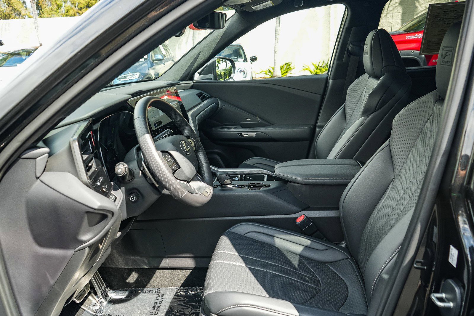 Used 2025 Lexus TX 500h AWD w/ Technology Package image 17