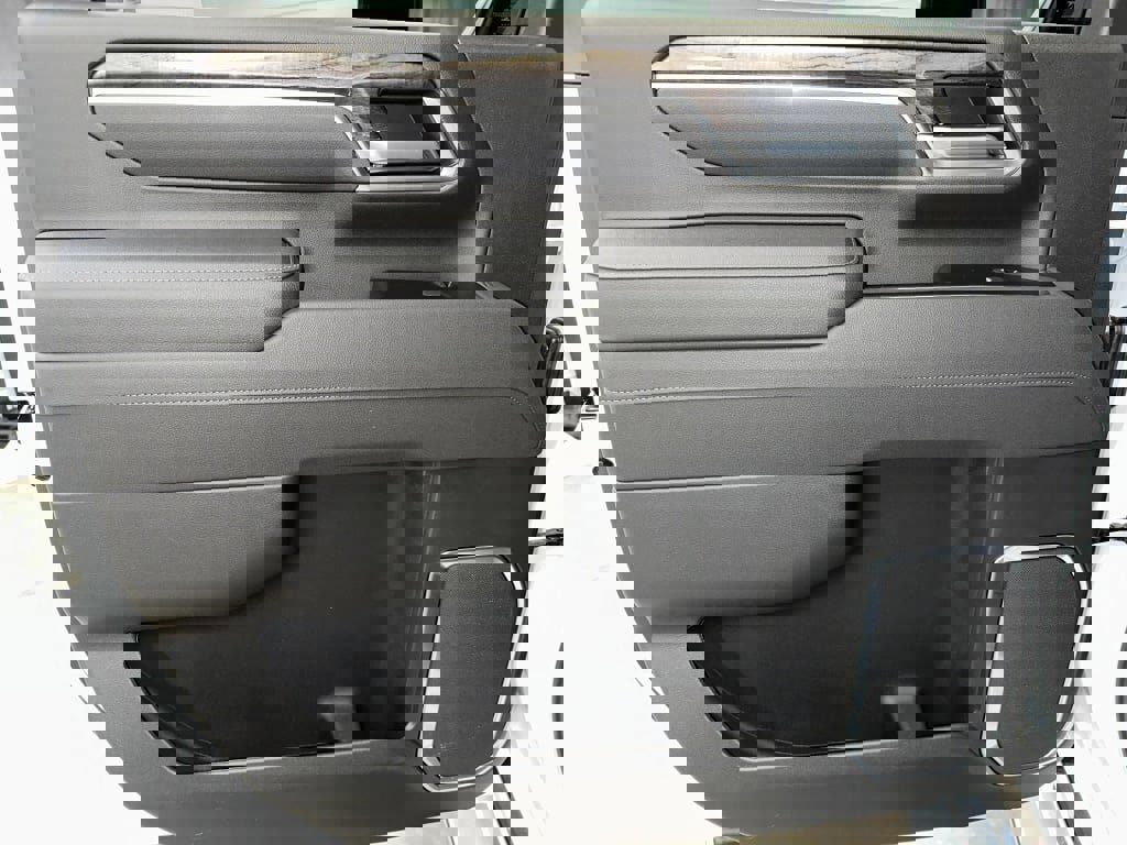 Certified 2026 Chevrolet Silverado 2500 LTZ w/ LTZ Premium Package image 20