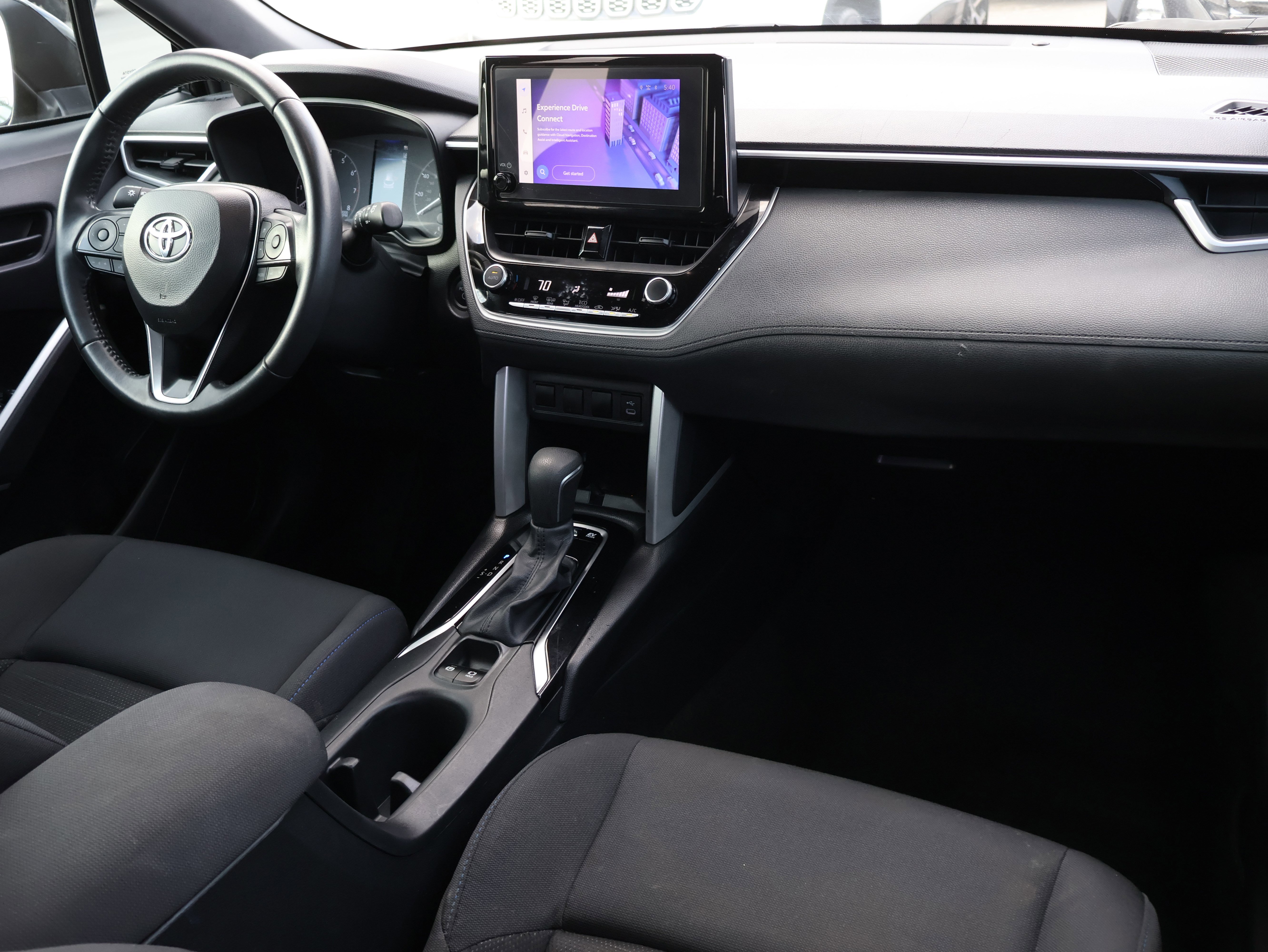 Used 2024 Toyota Corolla Cross SE AWD/4WD image 15