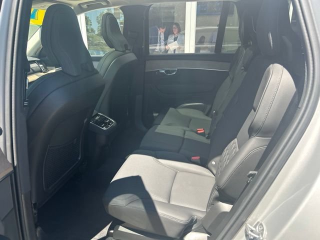 Certified 2025 Volvo XC90 B5 Plus AWD/4WD image 17