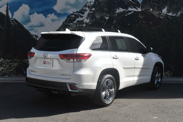Certified 2018 Toyota Highlander Limited Platinum w/ Carpet Mat Package (TMS) AWD/4WD image 3