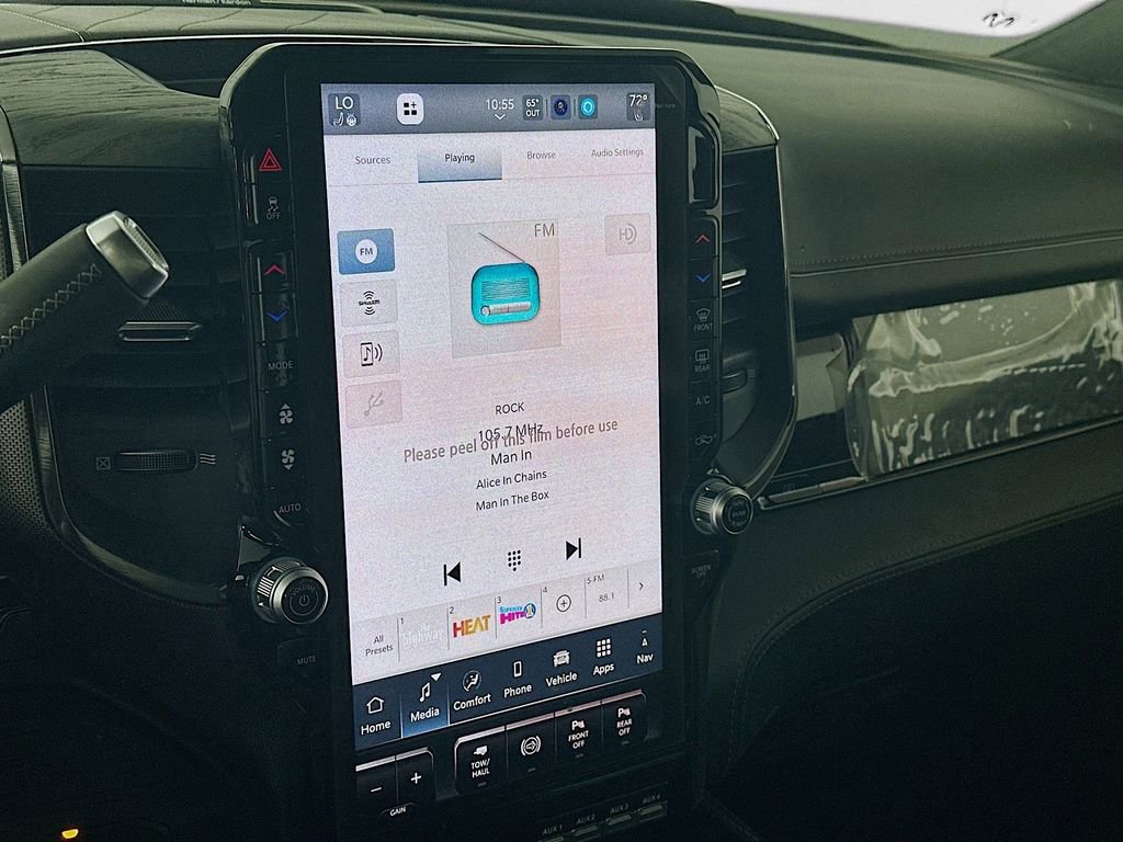 New 2025 RAM 2500 Limited w/ Towing Technology Group image 13