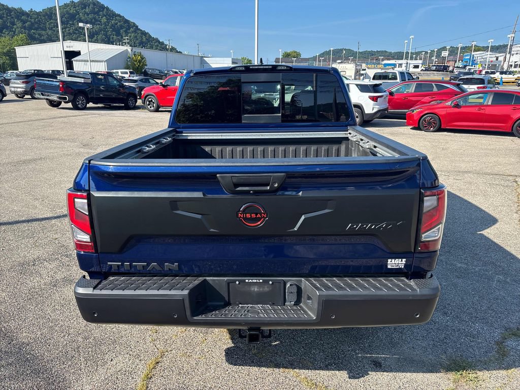 Used 2024 Nissan Titan PRO-4X w/ Pro-4x Convenience Package AWD/4WD image 4