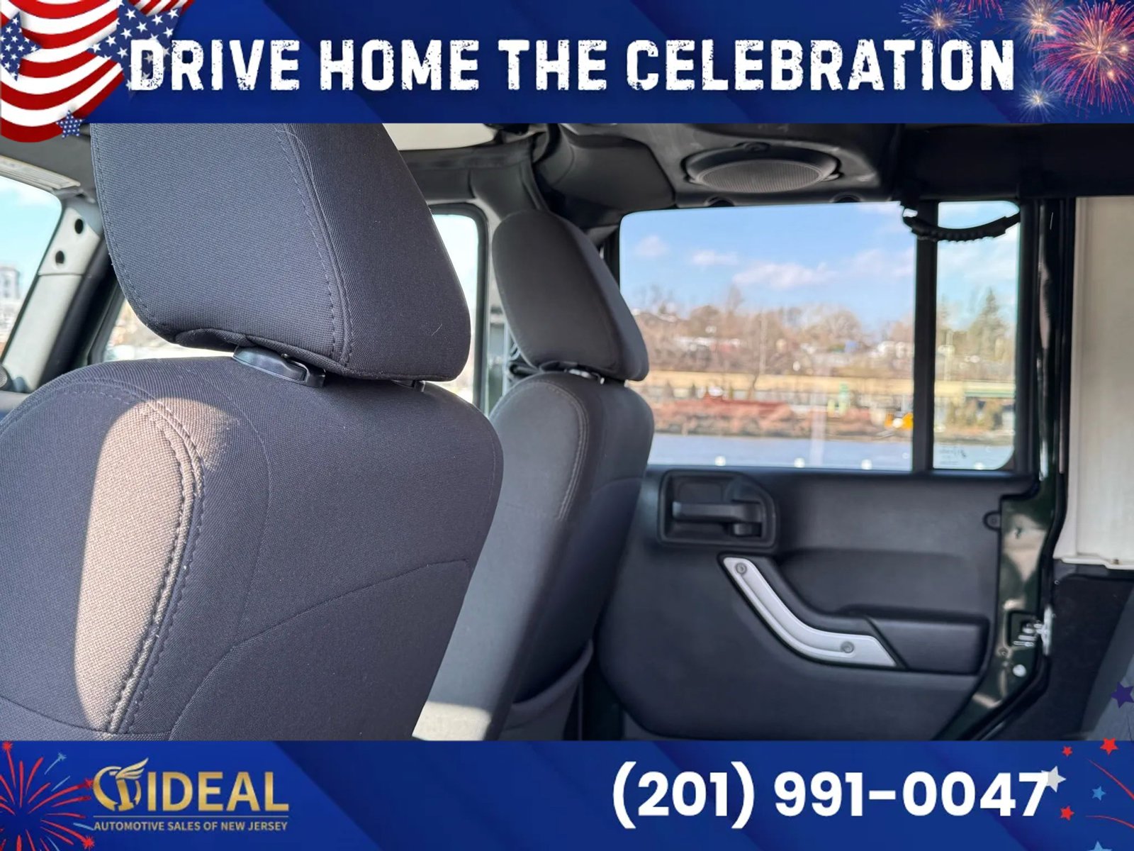 Used 2011 Jeep Wrangler Unlimited Sahara w/ Dual Top Group AWD/4WD image 22