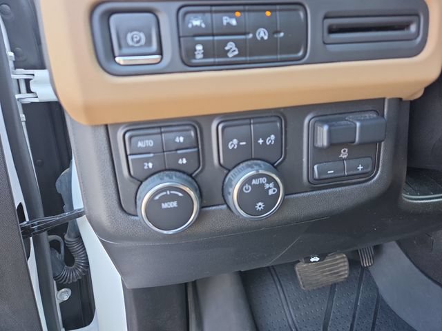 Used 2024 Chevrolet Suburban Premier w/ Max Trailering Package AWD/4WD image 31