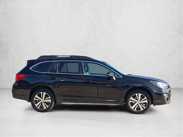 Used 2018 Subaru Outback 3.6R Limited AWD/4WD image 4