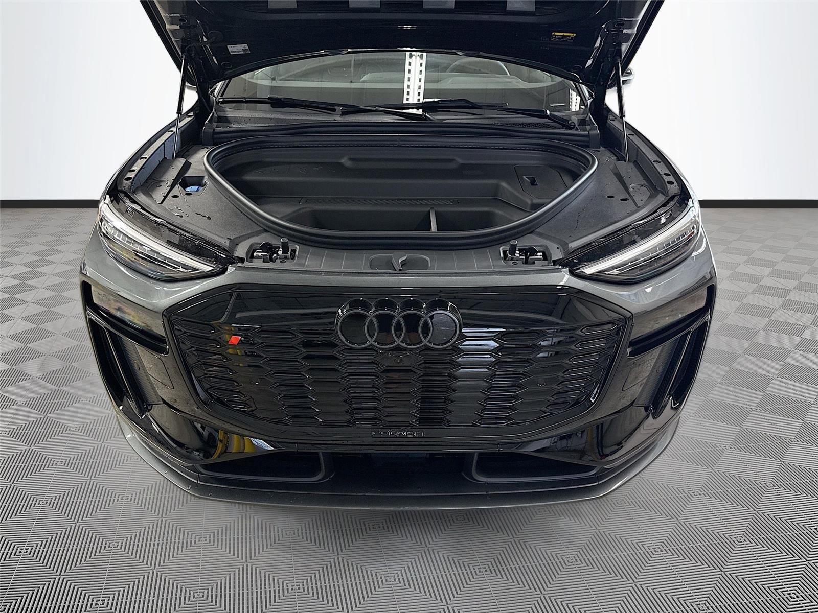 New 2027 Audi SQ6 e-tron Premium Plus image 31