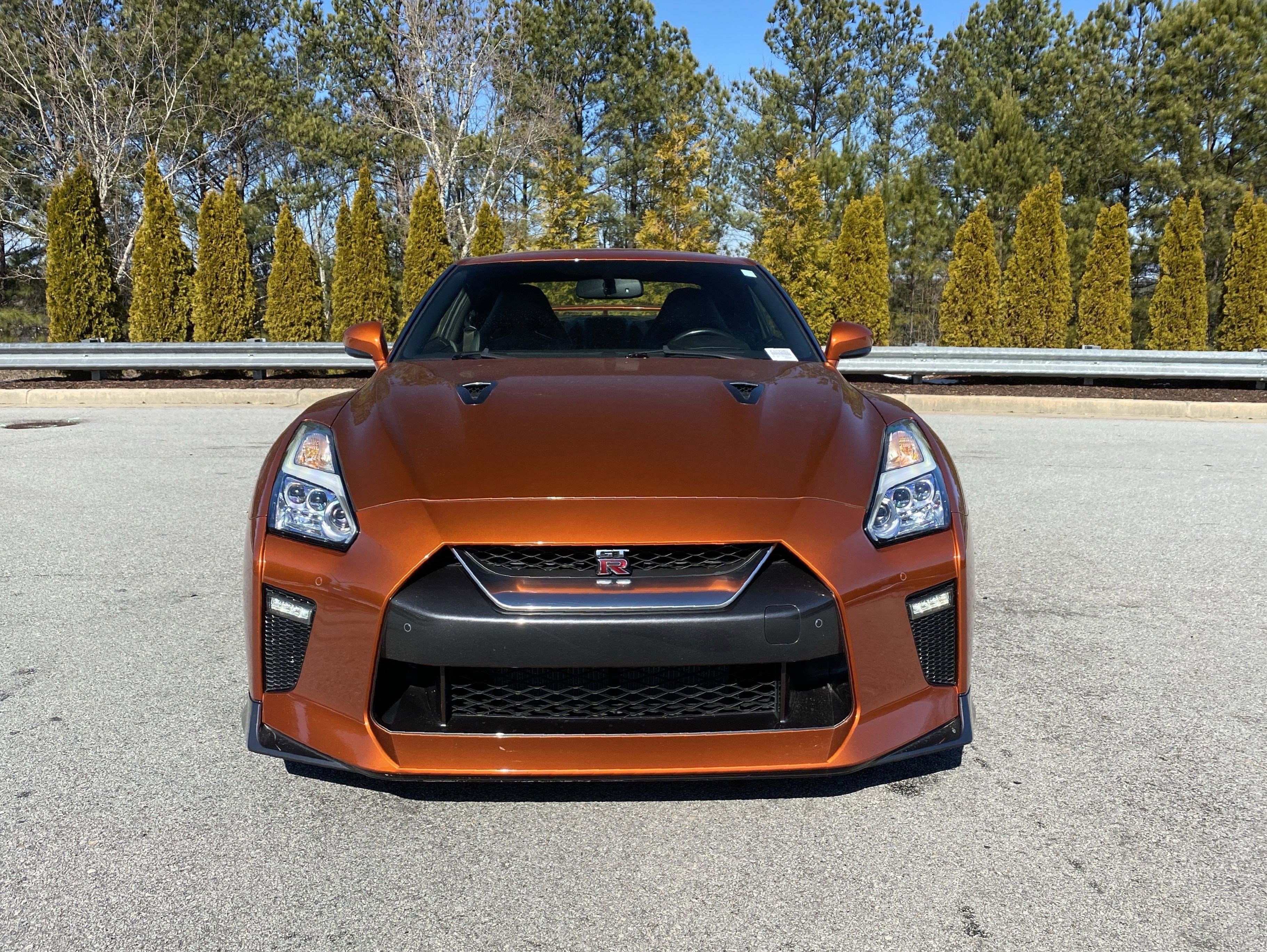 Used 2017 Nissan GT-R Premium image 11