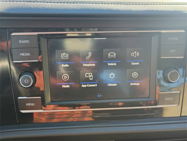 Used 2021 Volkswagen Jetta SE w/ SE Cold Weather Package image 24