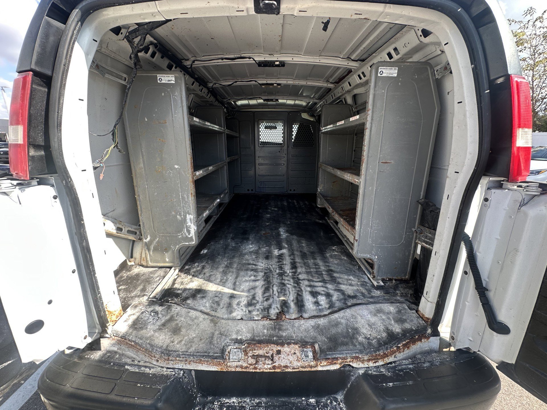 Used 2019 Chevrolet Express 2500 w/ Driver Convenience Package image 16