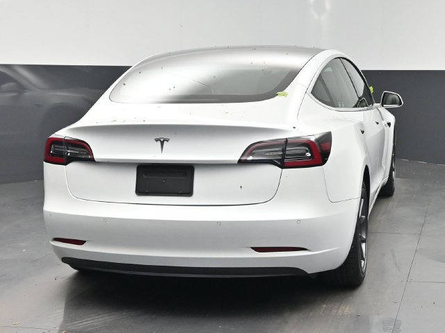 Used 2020 Tesla Model 3 Standard Range RWD image 27