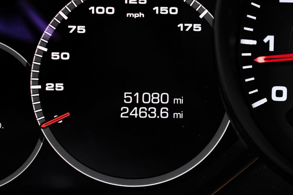 Used 2021 Porsche Cayenne AWD/4WD image 18
