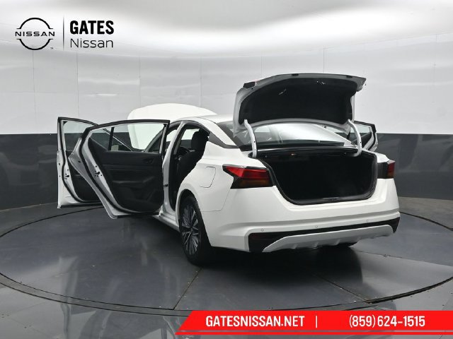 Used 2025 Nissan Altima 2.5 SV FWD image 53