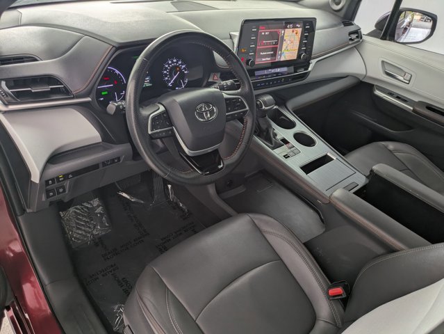 Used 2021 Toyota Sienna XSE w/ XSE Plus Package image 10