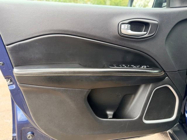 Used 2017 Jeep Compass Limited AWD/4WD image 18