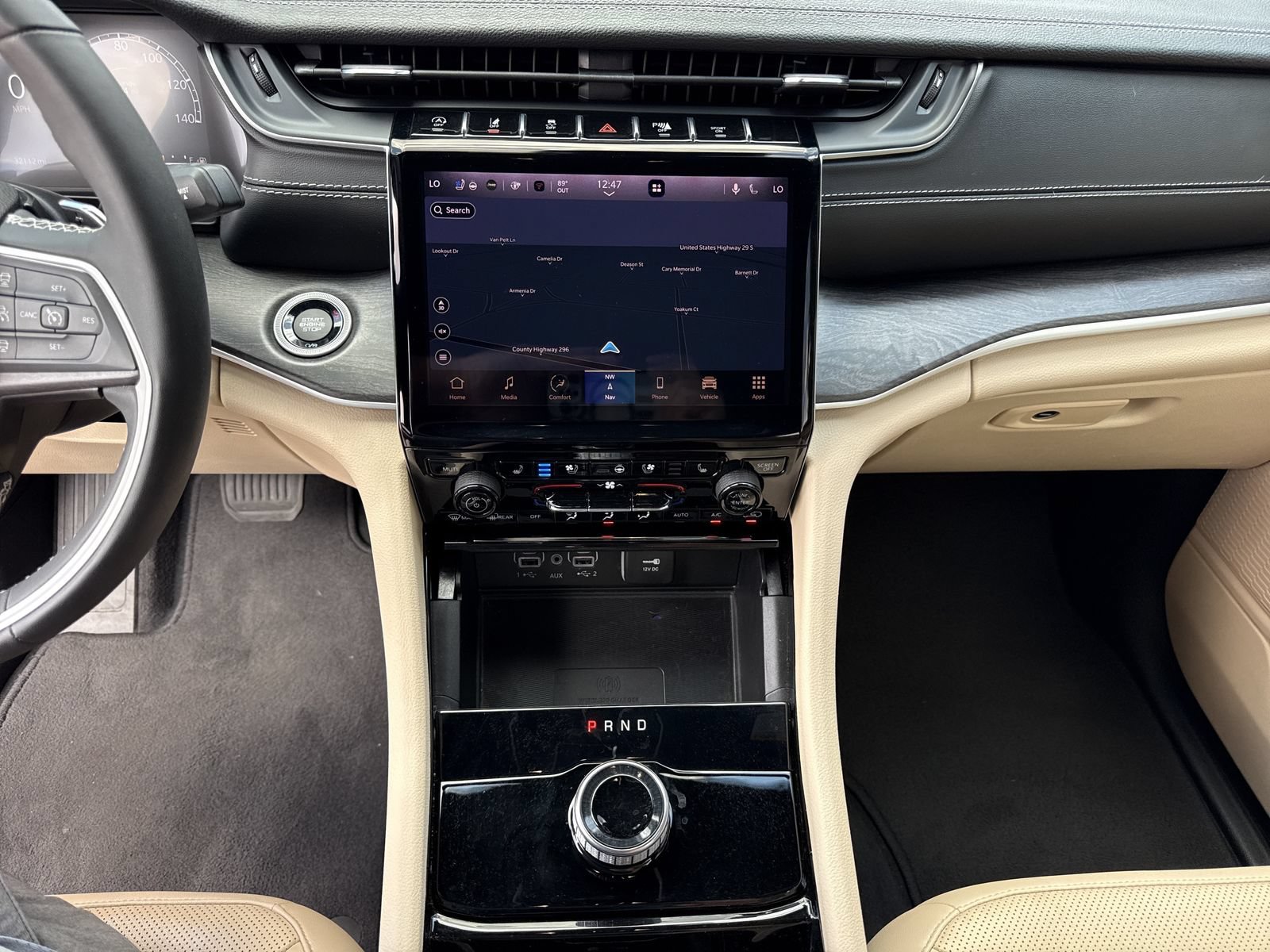 Used 2023 Jeep Grand Cherokee Limited w/ Luxury Tech Group II RWD image 32