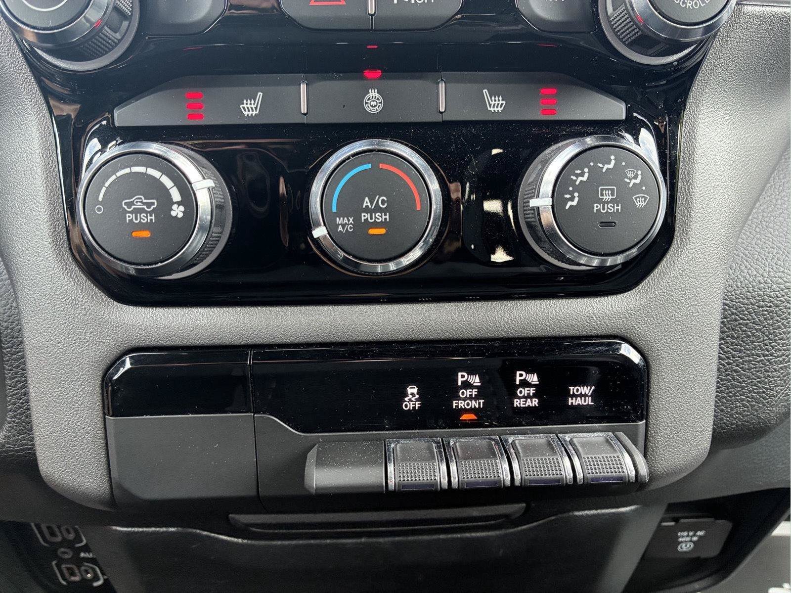 Used 2025 RAM 1500 Big Horn AWD/4WD image 26