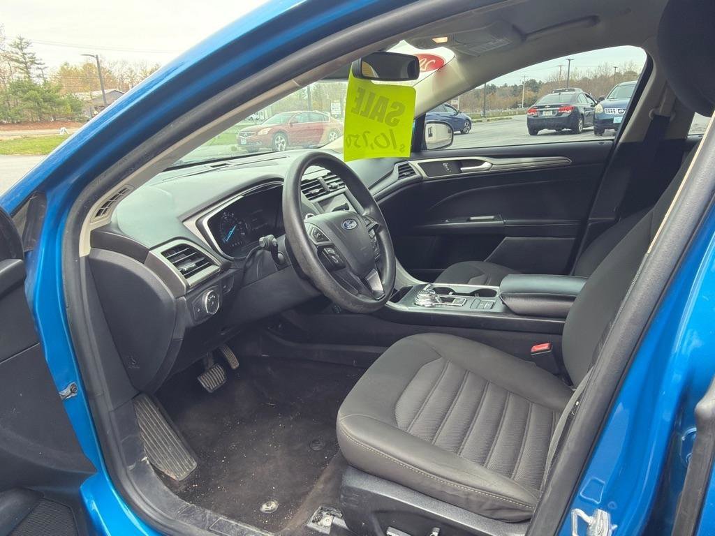 Used 2019 Ford Fusion SE FWD image 7