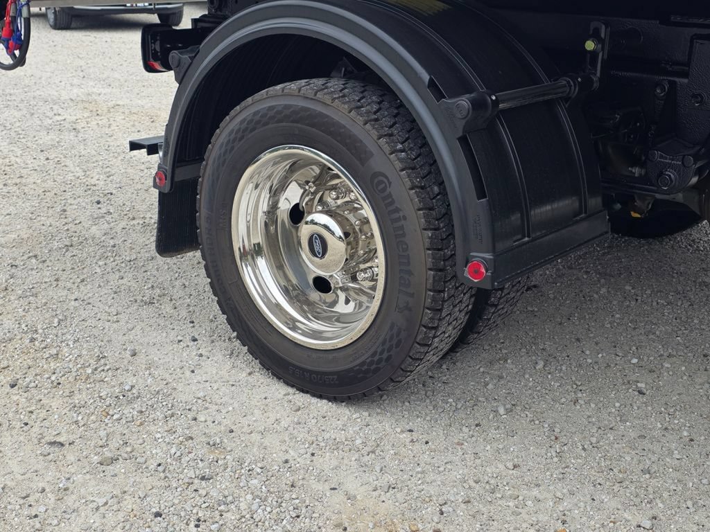 New 2026 Ford F550 4x4 Regular Cab Super Duty image 12