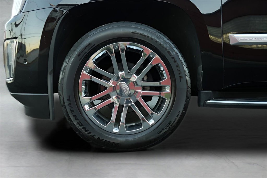 Used 2020 Cadillac Escalade ESV 4WD image 16