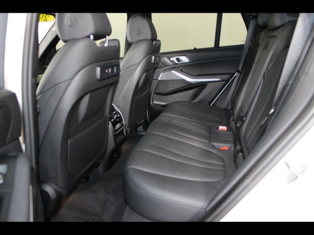 Used 2021 BMW X5 xDrive40i w/ Executive Package 2 AWD/4WD image 14
