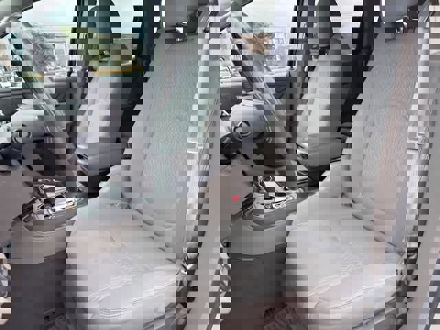 Used 2014 GMC Acadia SLE image 20