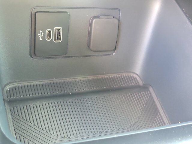 Certified 2026 Ford Explorer Active RWD image 31