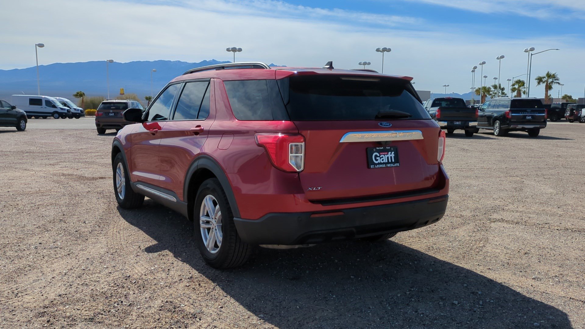 Used 2023 Ford Explorer XLT image 5