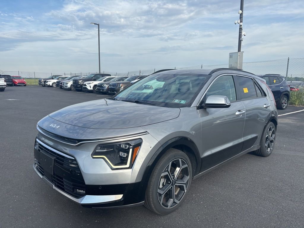 Certified 2023 Kia Niro SX Touring FWD image 7