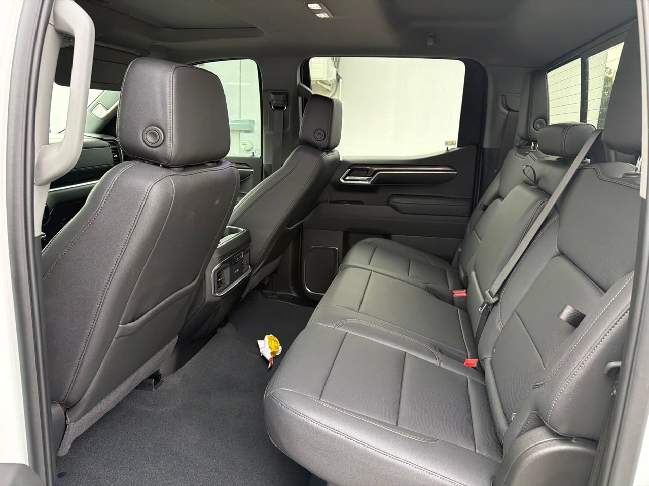 Used 2025 Chevrolet Silverado 1500 LTZ w/ LTZ Premium Package AWD/4WD image 4