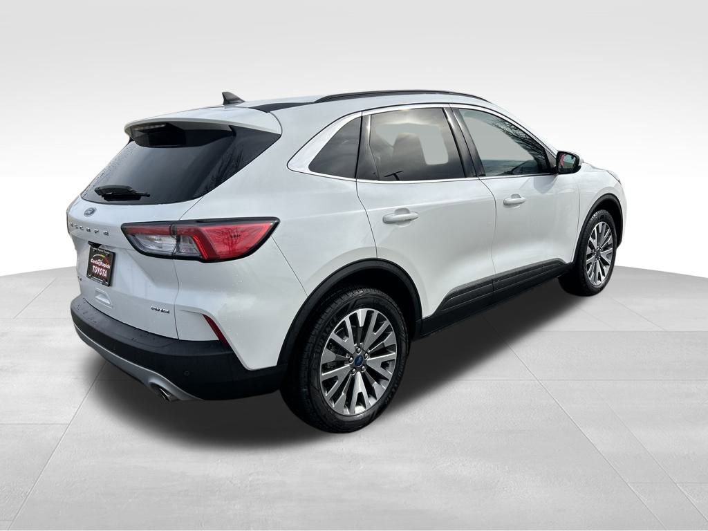 Used 2022 Ford Escape Titanium image 6