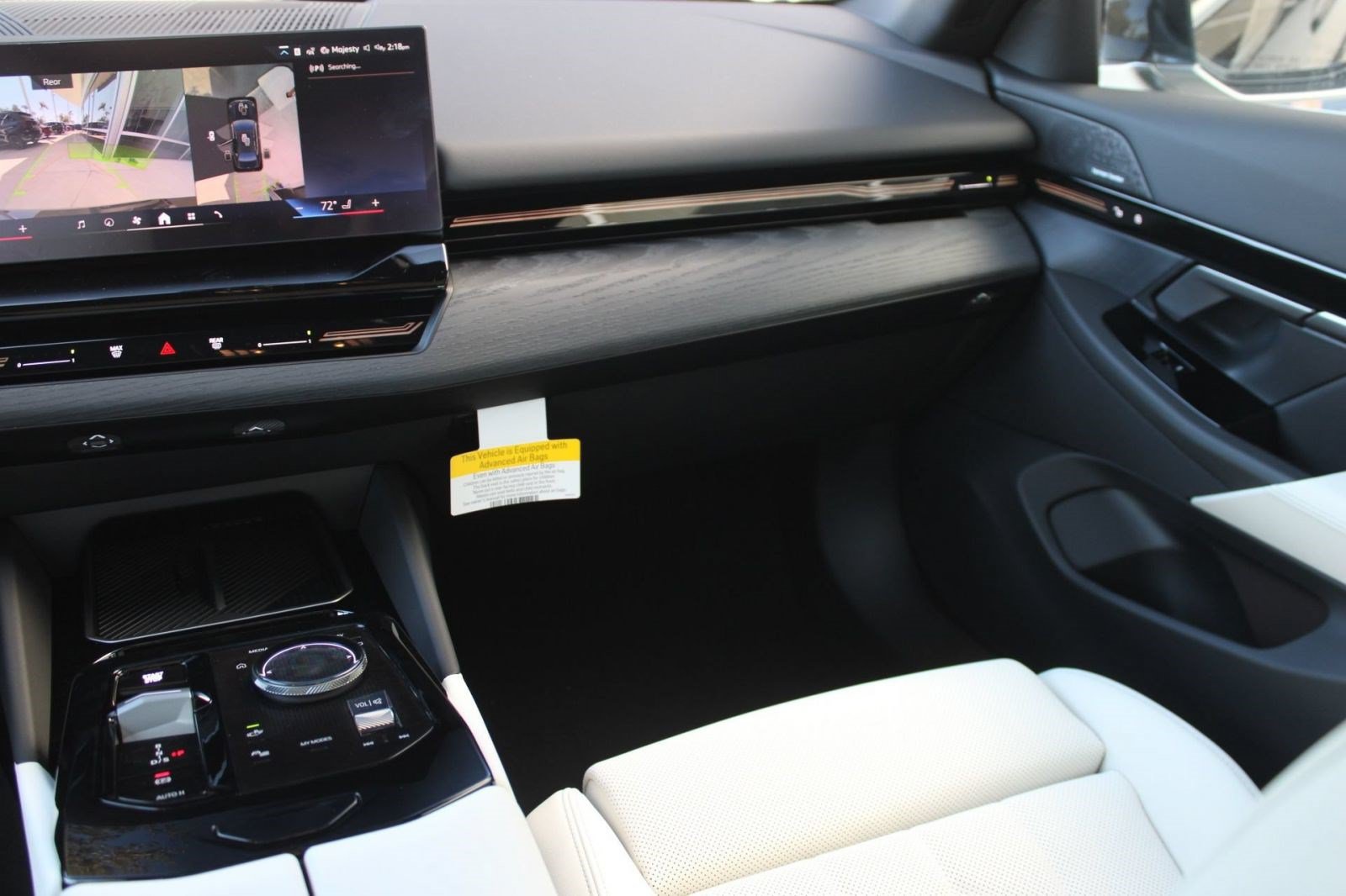 Used 2026 BMW 530i w/ Premium Package RWD image 28