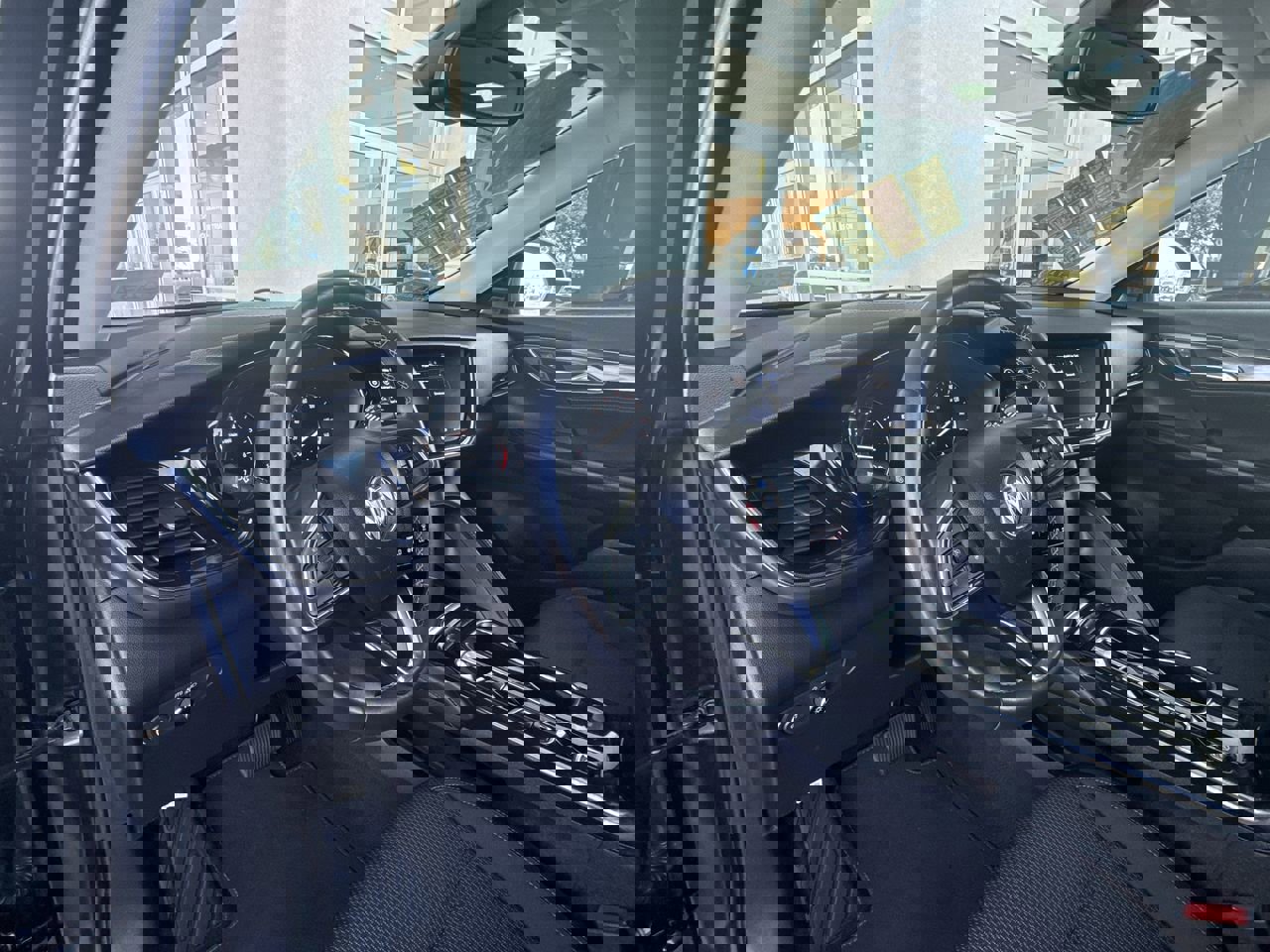 Used 2023 Buick Envision Preferred image 9