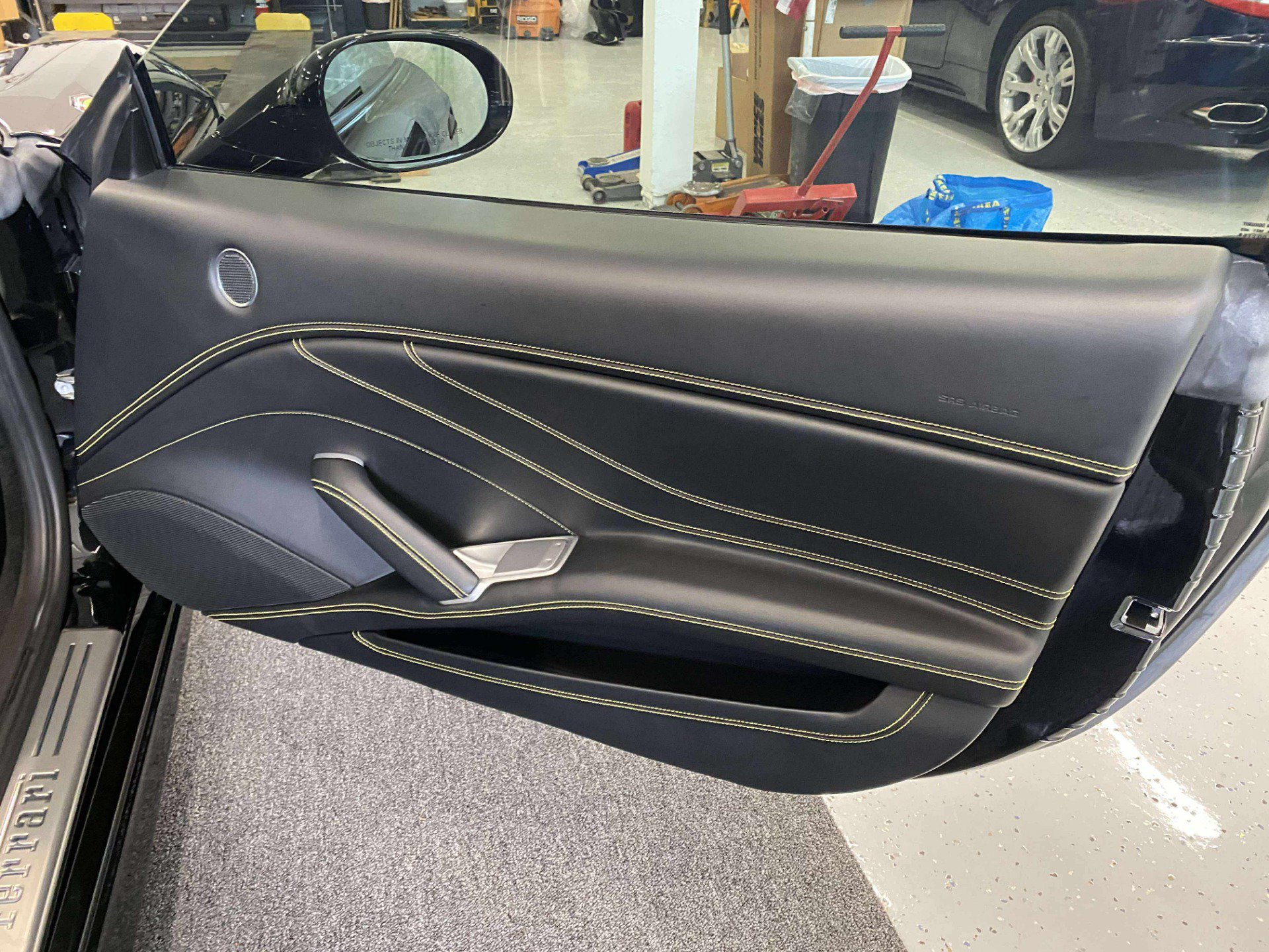 Used 2015 Ferrari California T RWD image 11
