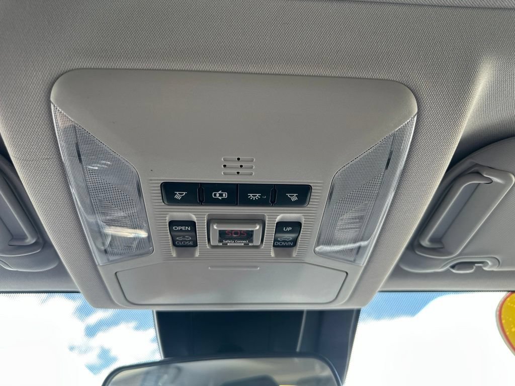 Used 2019 Toyota RAV4 XLE w/ Convenience Package AWD/4WD image 9