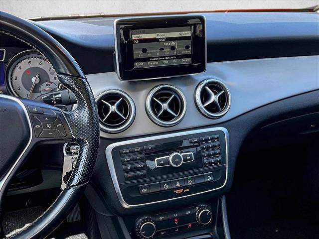 Used 2015 Mercedes-Benz GLA 250 4MATIC image 8