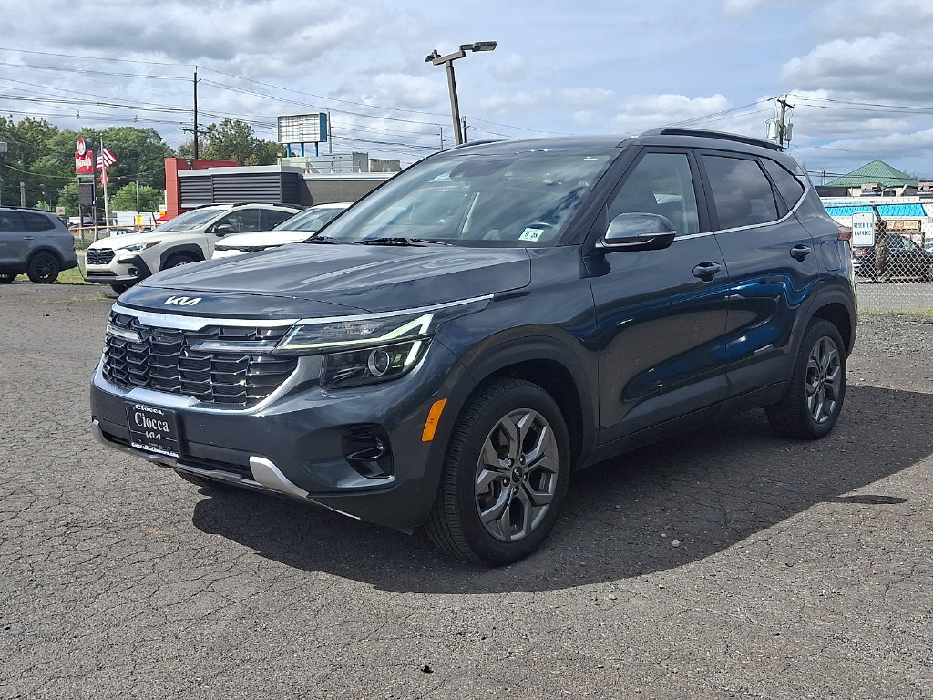 Used 2024 Kia Seltos S AWD/4WD image 7