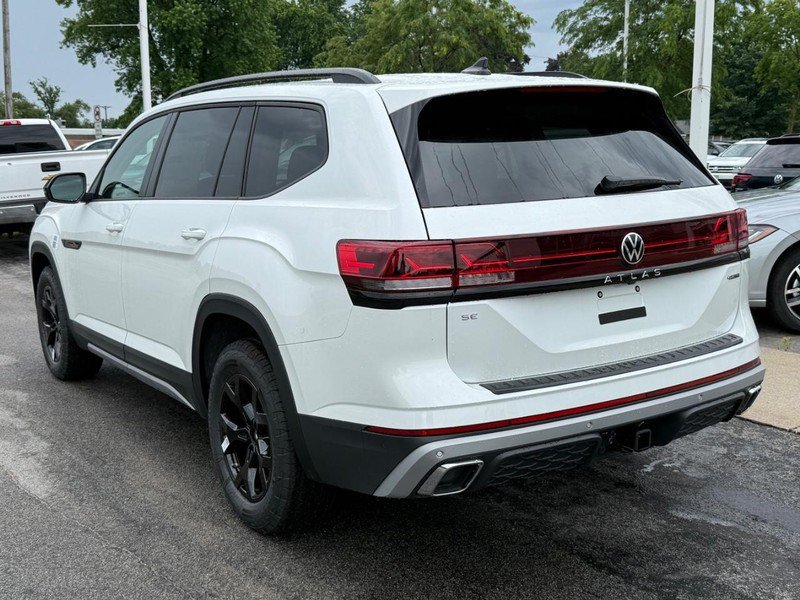 New 2026 Volkswagen Atlas Peak Edition AWD/4WD image 3