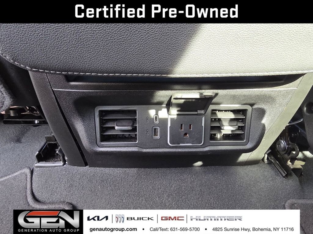 Used 2025 GMC Sierra 1500 SLT image 17