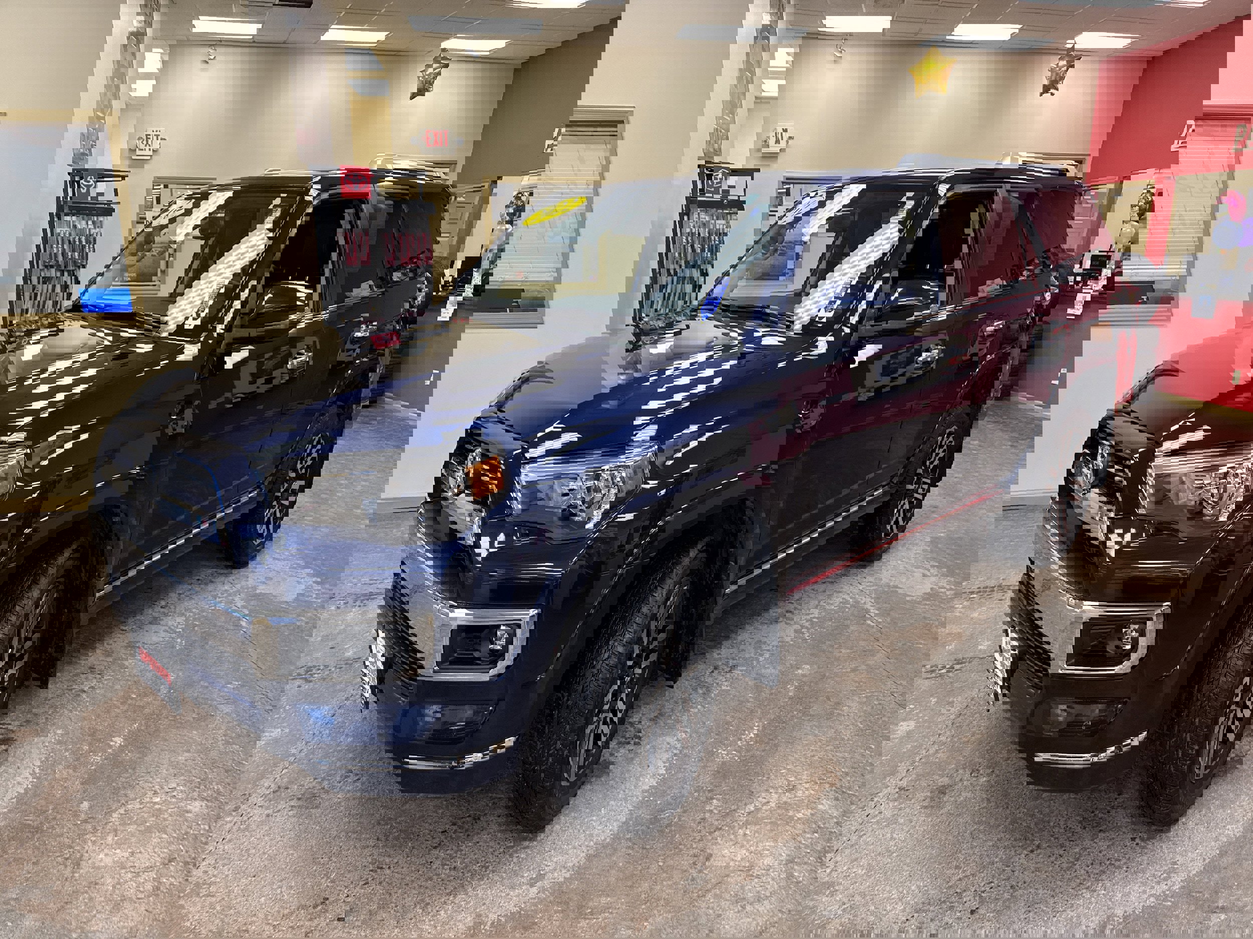 Used 2022 Toyota 4Runner Limited image 3