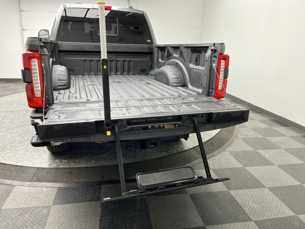 Certified 2023 Ford F250 Lariat AWD/4WD image 38