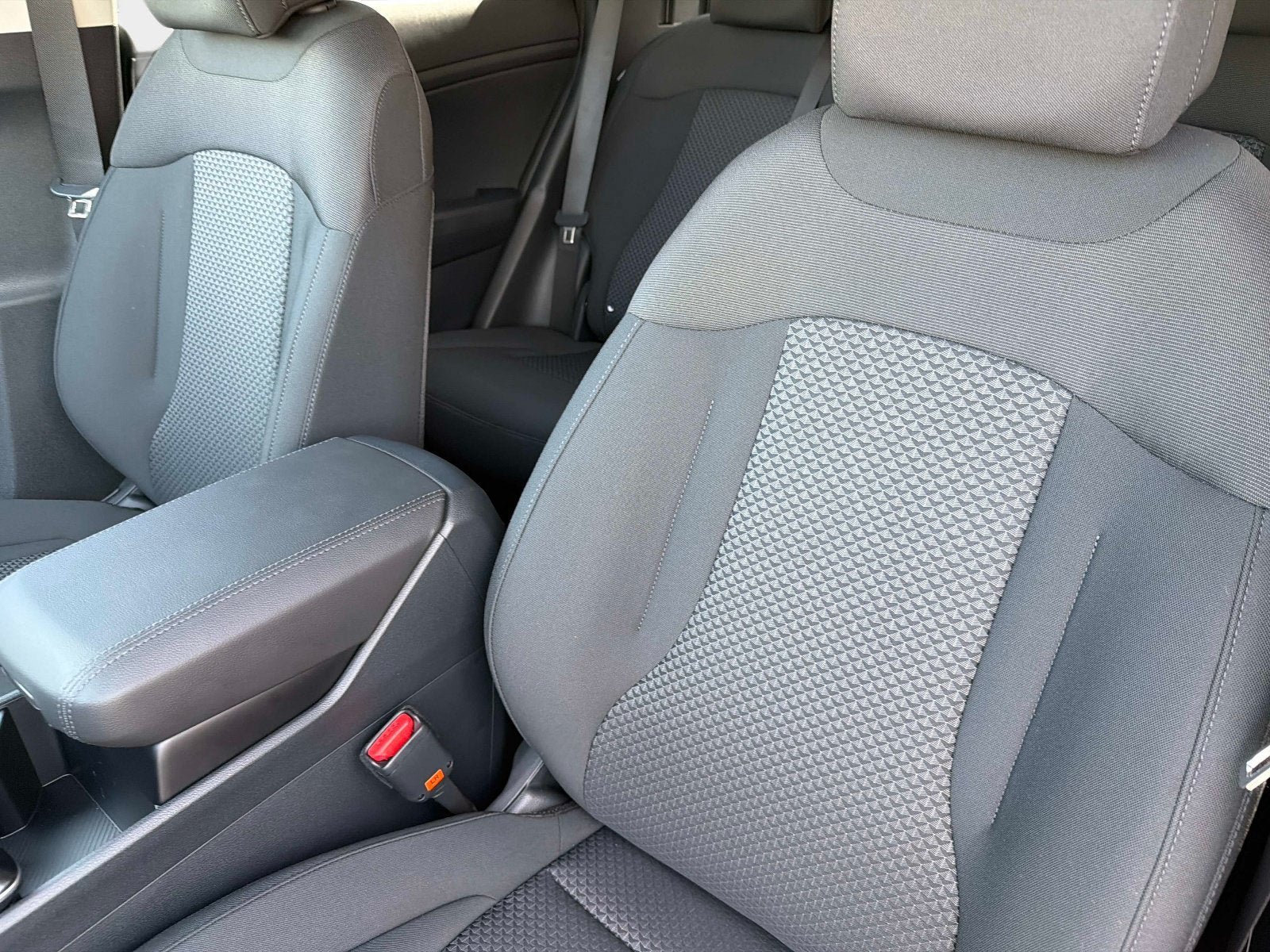 New 2027 Kia Sportage LX w/ LX Convenience Package FWD image 17