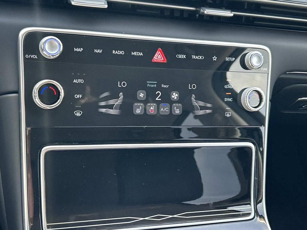 Used 2025 Genesis GV80 2.5T Standard AWD/4WD image 36