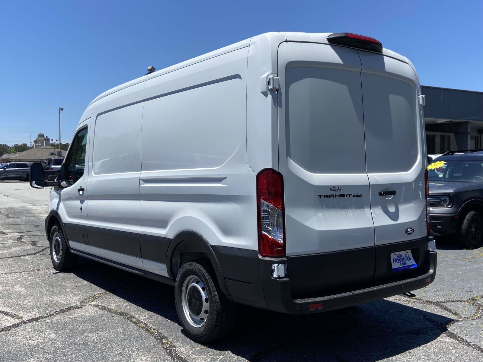 New 2026 Ford Transit 250 148 Medium Roof RWD image 5