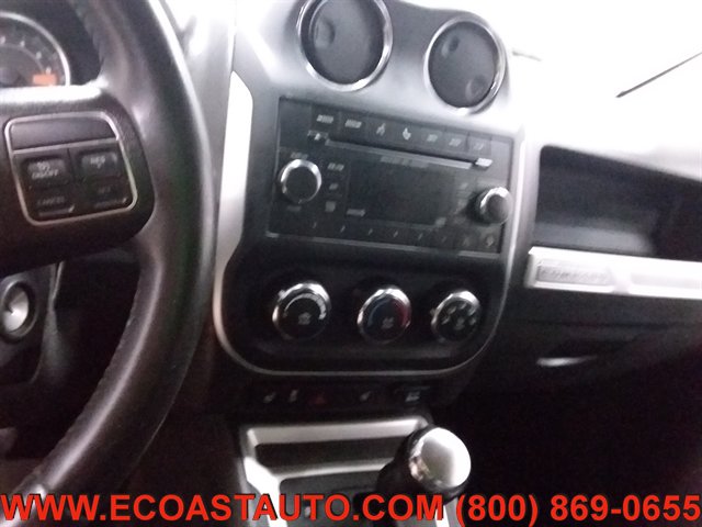 Used 2014 Jeep Compass Latitude FWD image 12