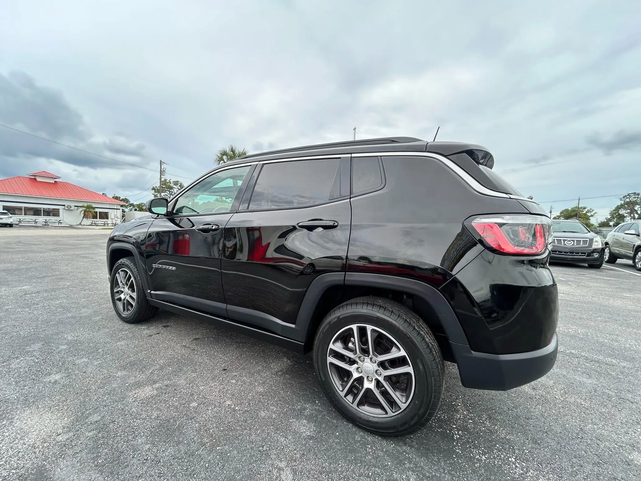 Used 2019 Jeep Compass Latitude w/ Cold Weather Group image 13