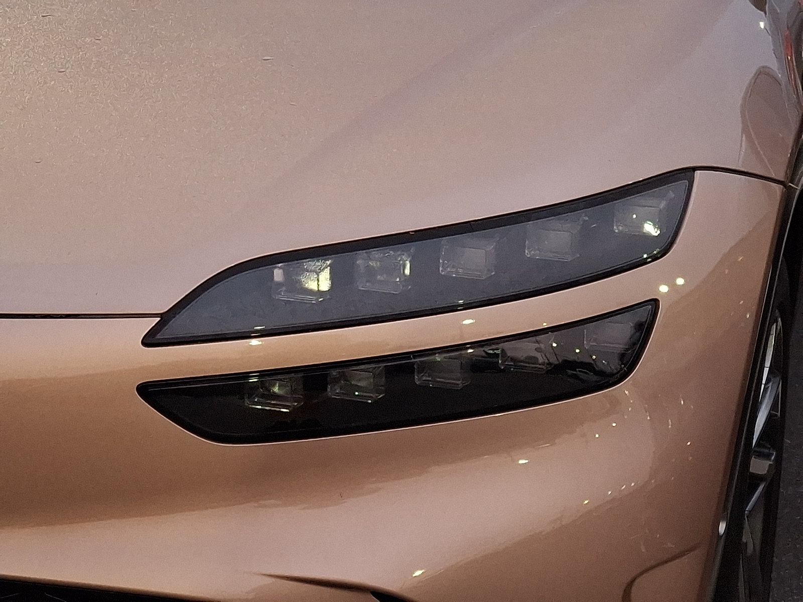 Certified 2023 Genesis GV60 Advanced AWD/4WD image 7